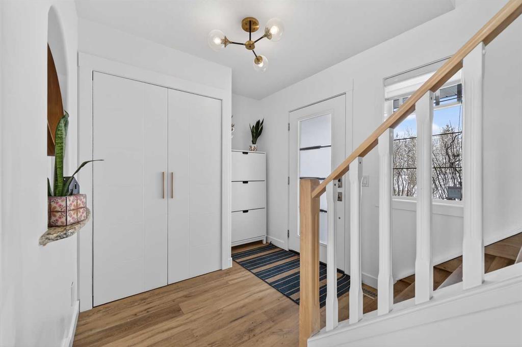 Additional image 4 of 46 Springbluff Boulevard SW, Calgary, AB, T3H 4V6