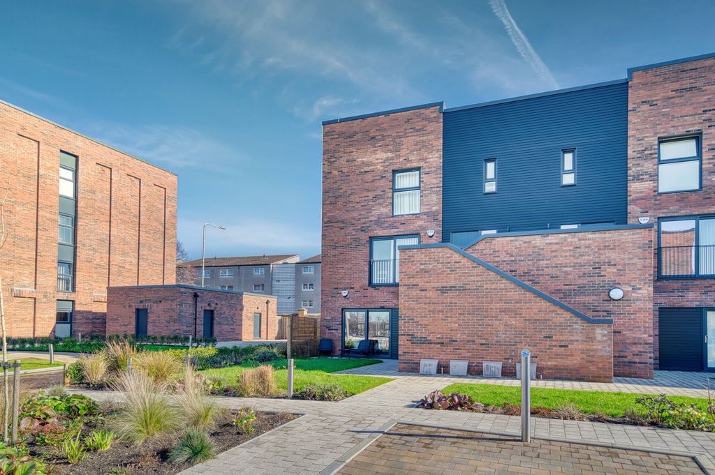 Additional image 24 of 2 bed flat for sale122 Festival Court, Prince's Quay, Glasgow G51