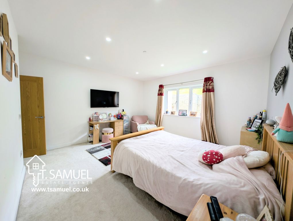 Additional image 45 of 5 bed detached house for saleGolwg Y Mynydd, Llanwonno Road, Mountain Ash CF45