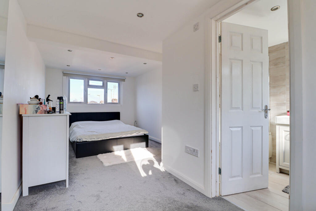 Additional image 9 of Glemsford Drive, Harpenden, Hertfordshire, AL5