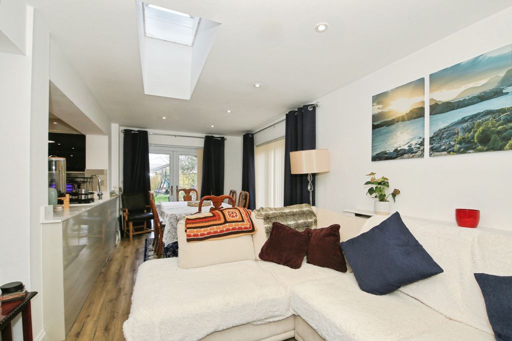 Additional image 5 of 7 bed detached house for saleSouth Street, Peterborough PE2