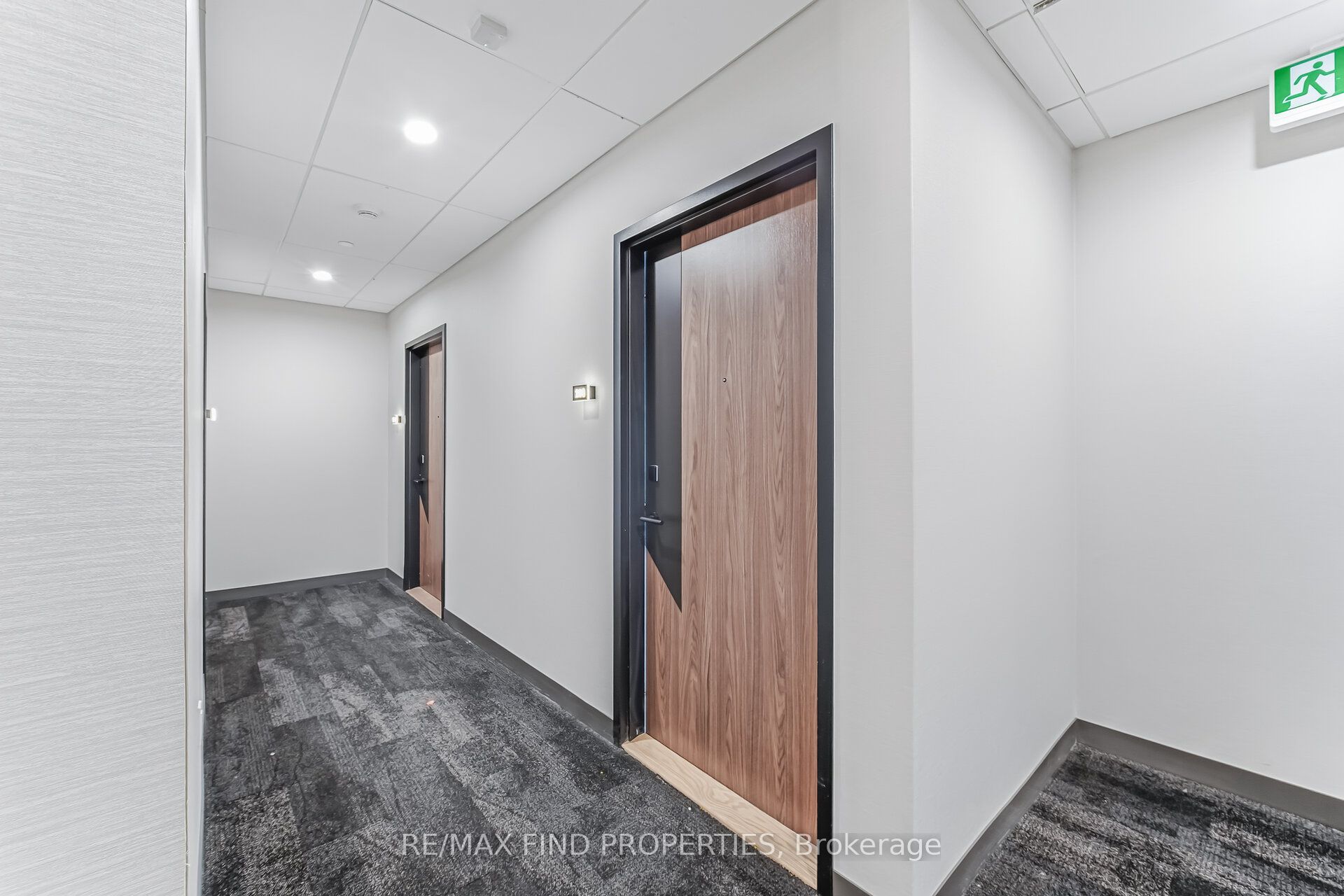 Additional image 3 of 203 - 1037 The Queensway N/a
