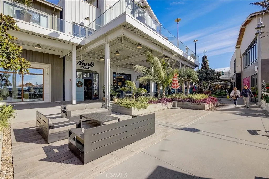Additional image 46 of 16562 Regina Cir Unit 4, Huntington Beach, CA 92649