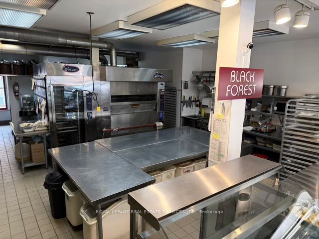 Additional image 3 of 184 Lakeshore Road E, Oakville, ON, L6J 1H6