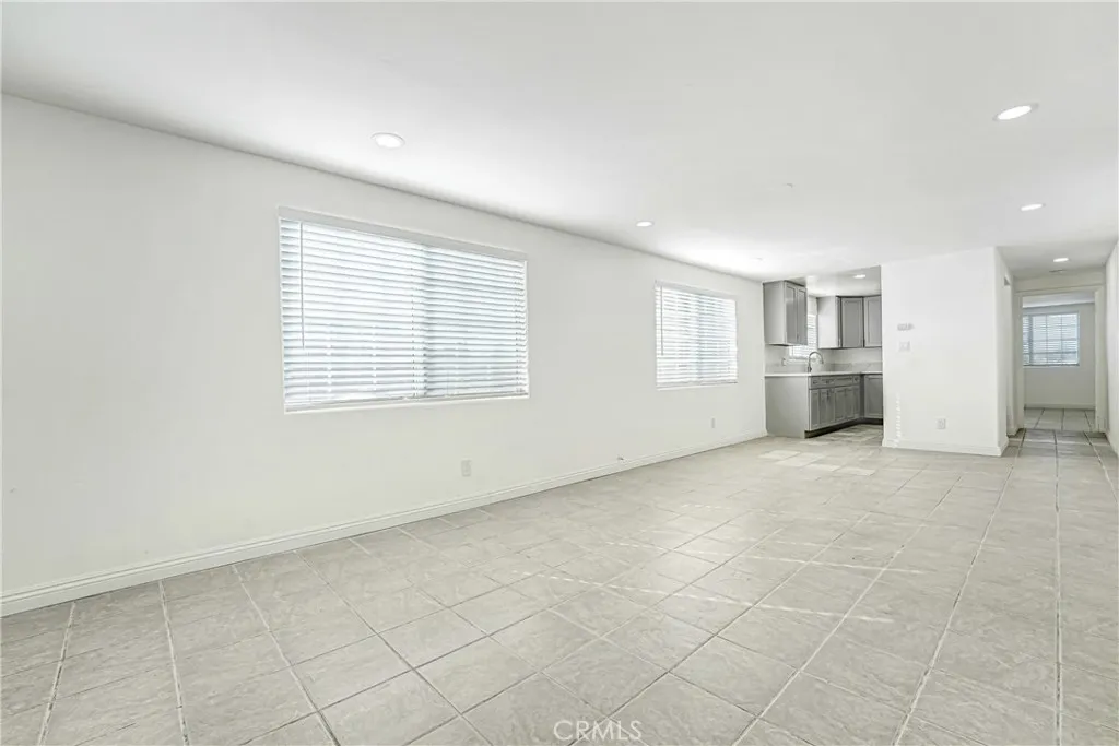 Additional image 13 of 400 W 109th Street W Unit 2, Los Angeles, CA 90061