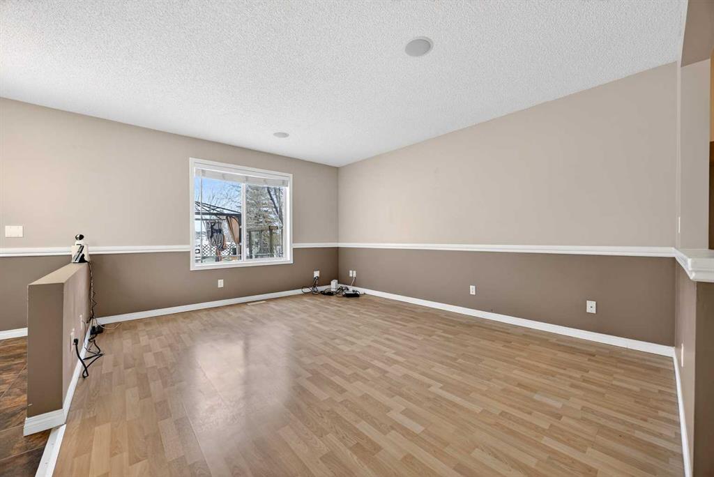 Additional image 4 of 378 Panamount Drive NW, Calgary, AB, T3K 5M1