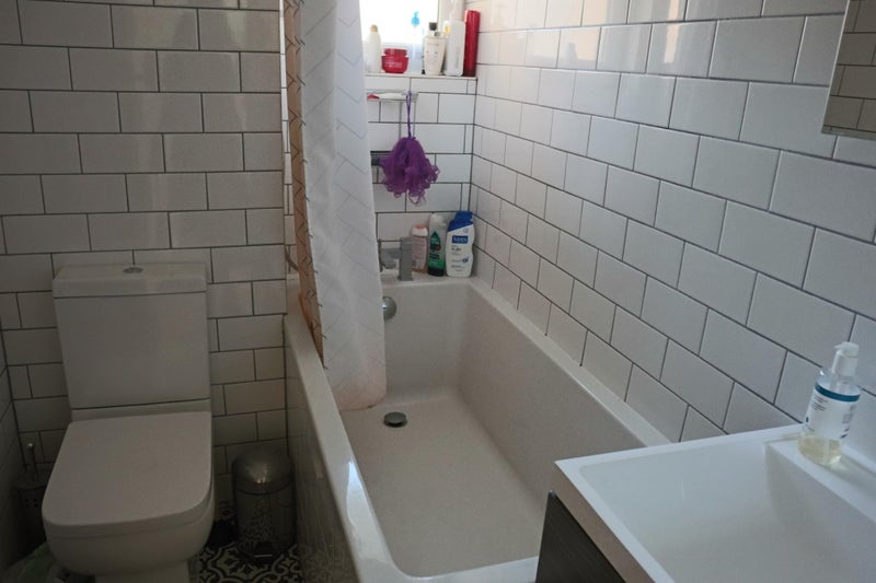 Additional image 3 of Room in a Shared Flat, Pitfield Street, N1, N1 7GU