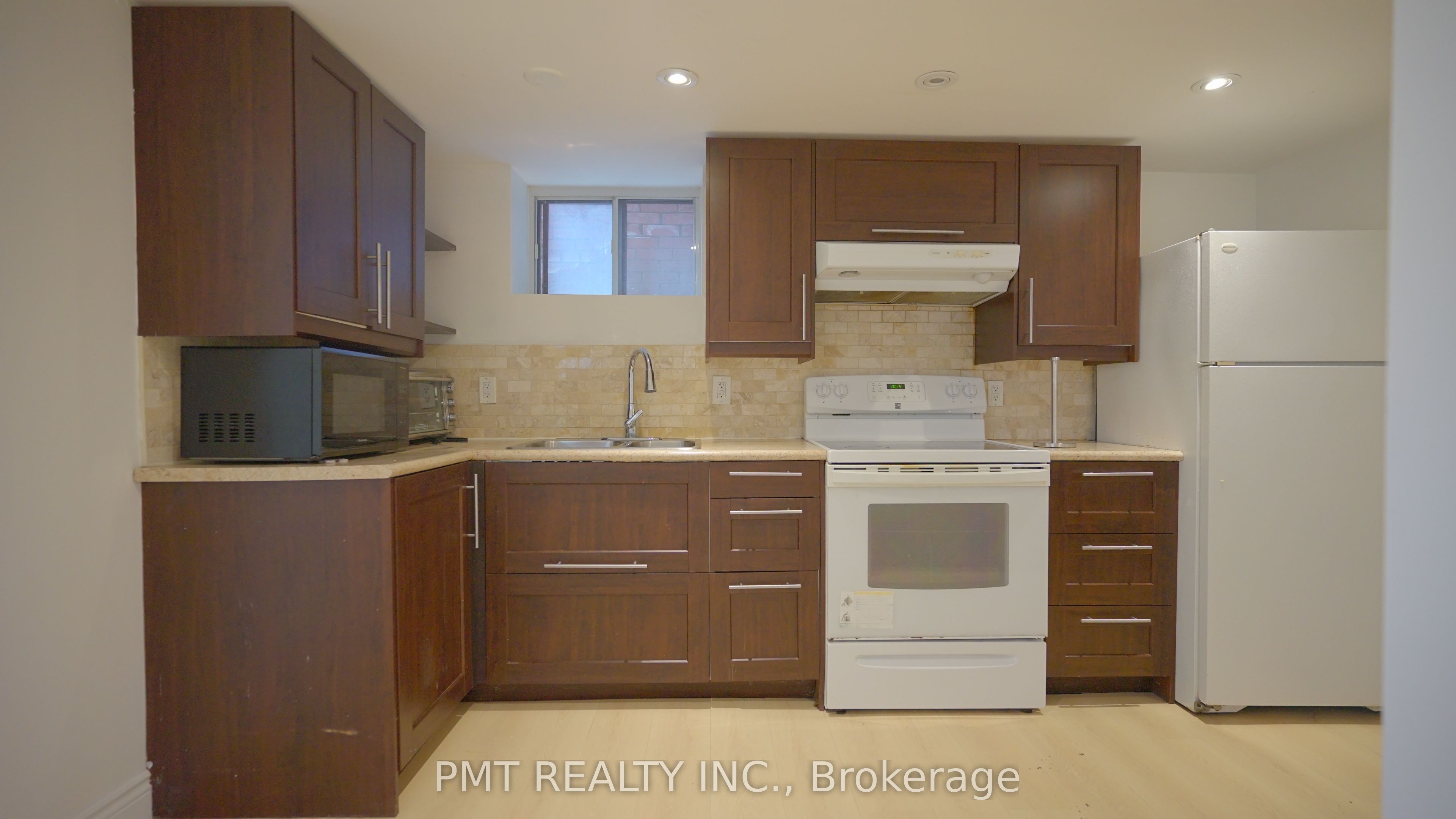 Additional image 4 of Bsmt-7 Harvard Avenue, Toronto, ON, M6R 1C5