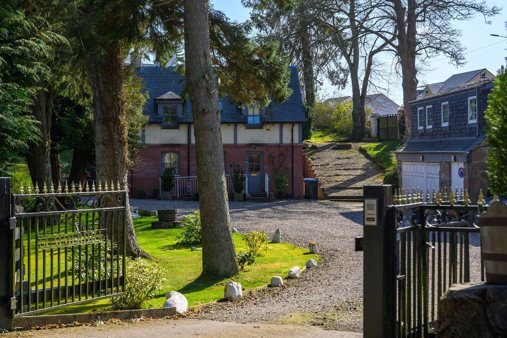 Additional image 16 of 8 bed detached house for salePerth Road, Stanley, Perthshire PH1