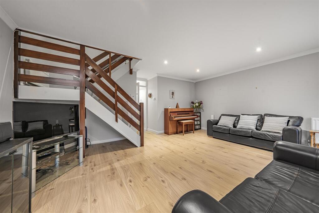 Additional image 3 of Wych Elms, Park Street, St. Albans