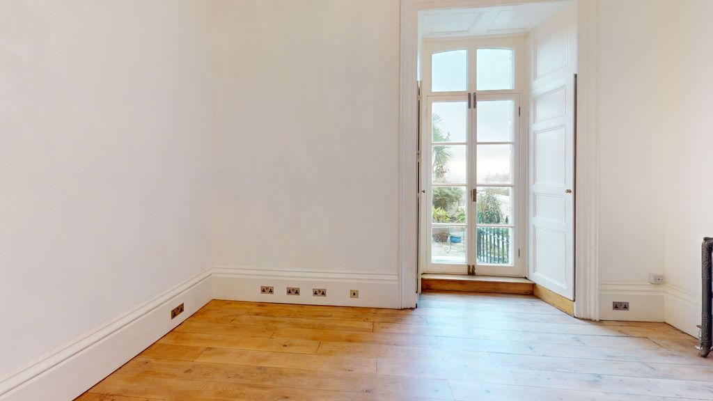 Additional image 10 of 2 bed flat for saleThe Esplanade, The Hoe PL1