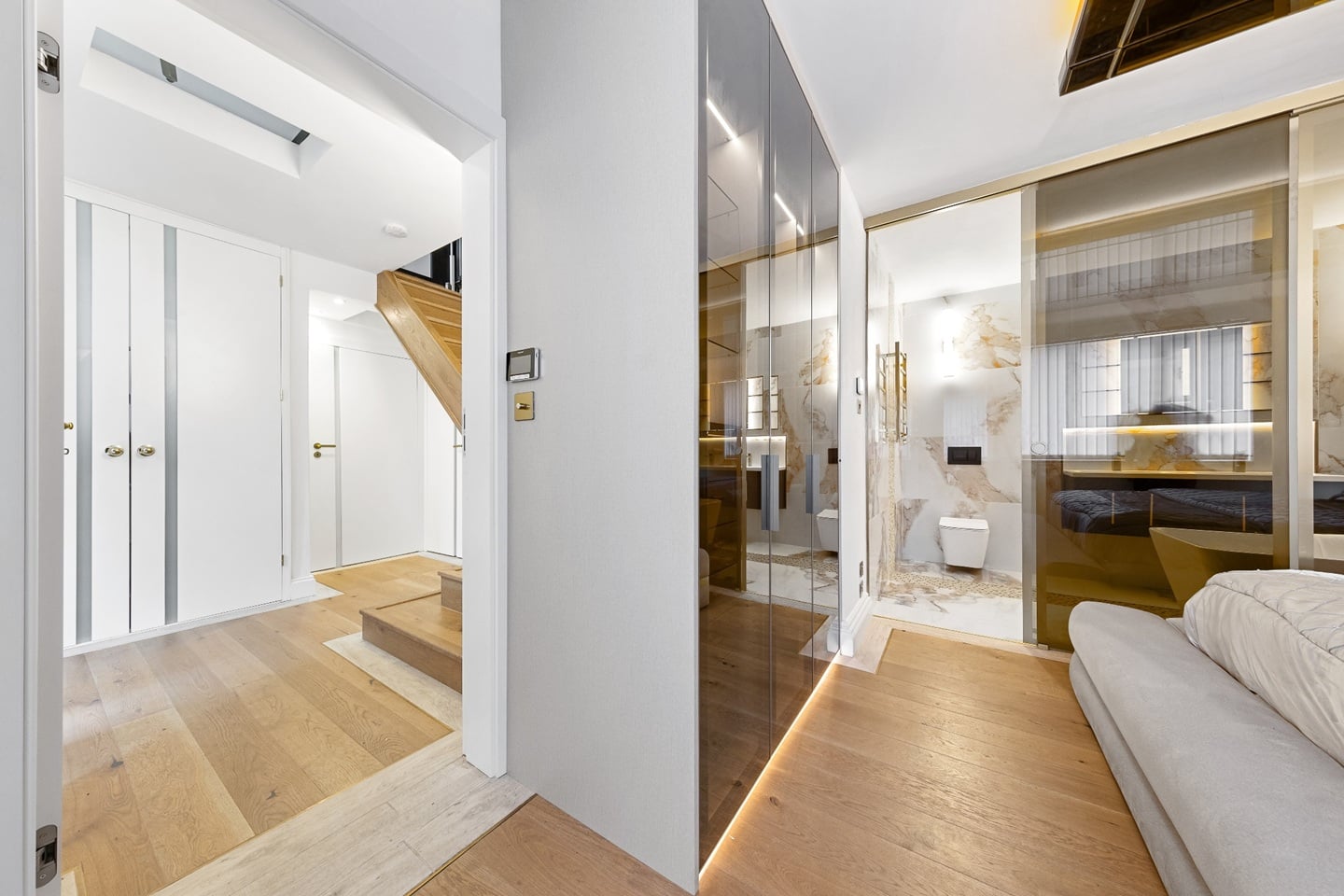 Additional image 18 of 3 Bed Flat, Cheval Place, SW7, N1 7GU