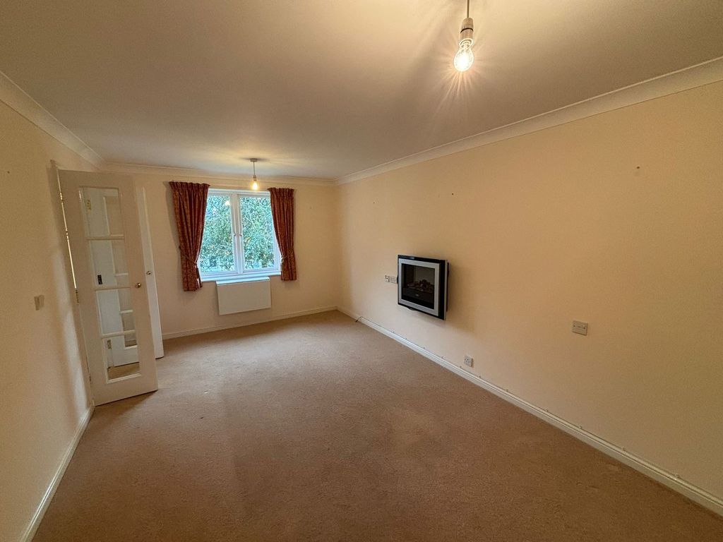 Additional image 4 of 1 bed flat for saleHeol Gouesnou, Brecon LD3