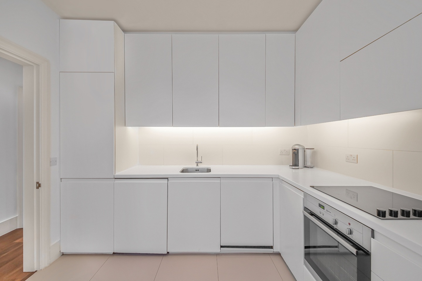 Additional image 10 of 2 Bed Flat, Queen's Gate, SW7, N1 7GU