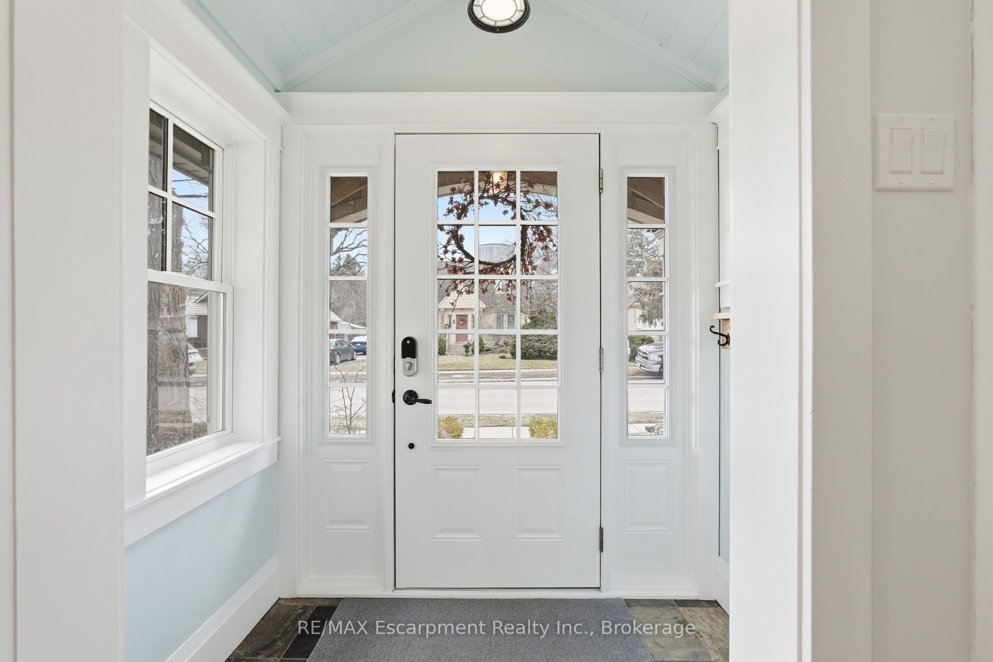 Additional image 3 of 228 Mill Street N, Hamilton, ON, L0R 2H0