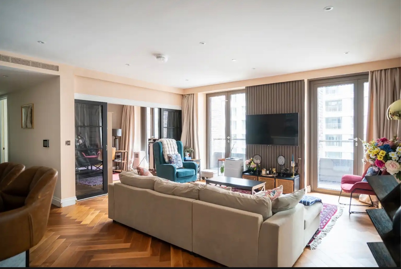 Additional image 7 of 3 Bed Flat, New Union Square, SW11, N1 7GU