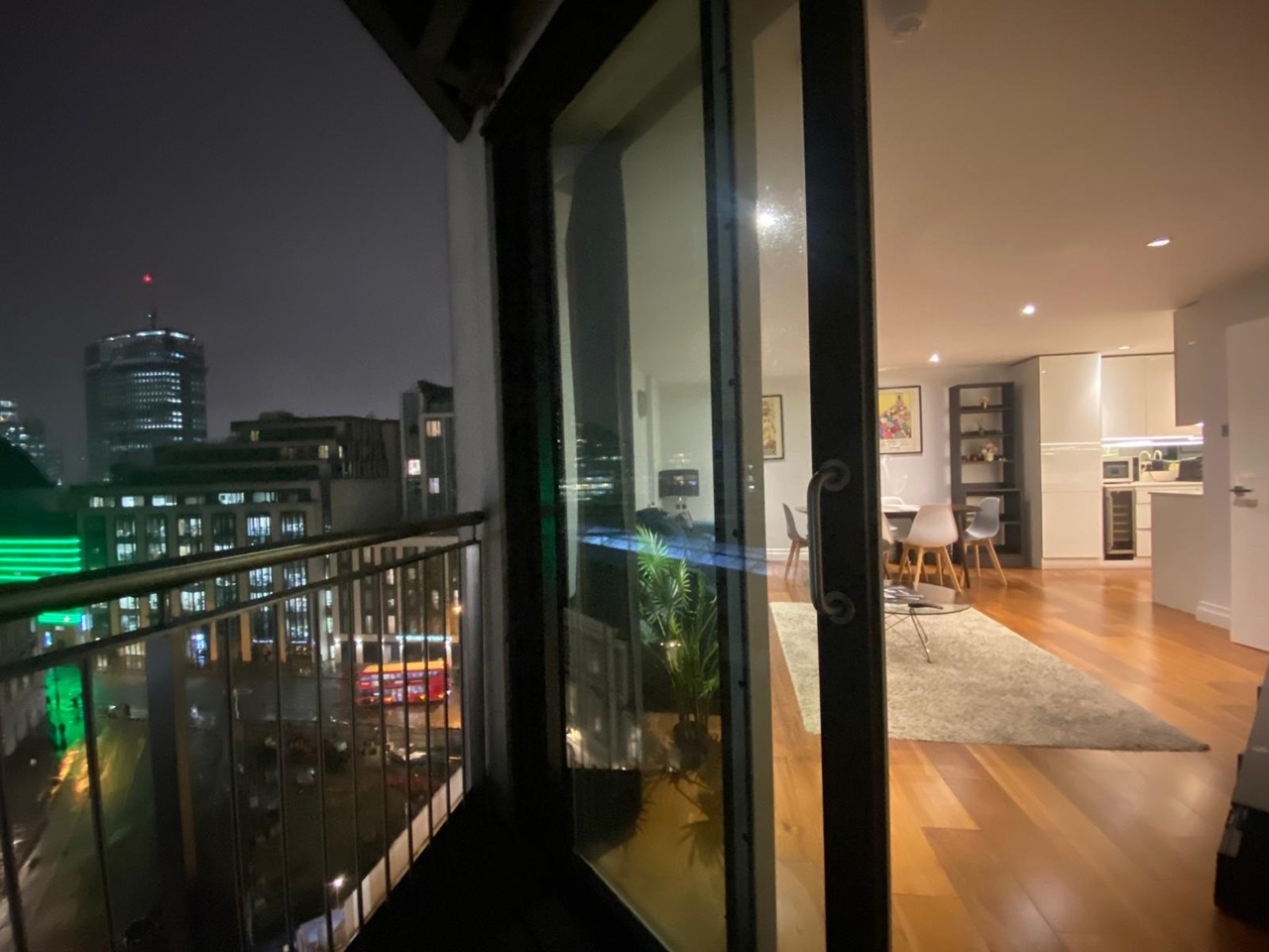 Additional image 3 of 2 Bed Flat, Bridge Place, SW1V, N1 7GU