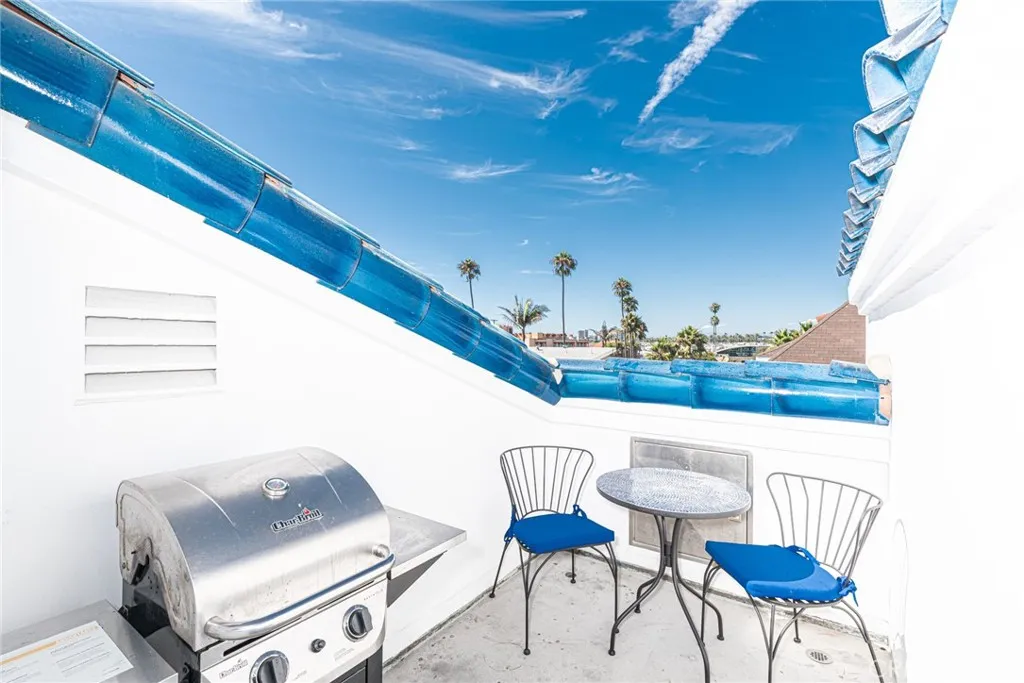 Additional image 41 of 1720 W Oceanfront Unit B, Newport Beach, CA 92663