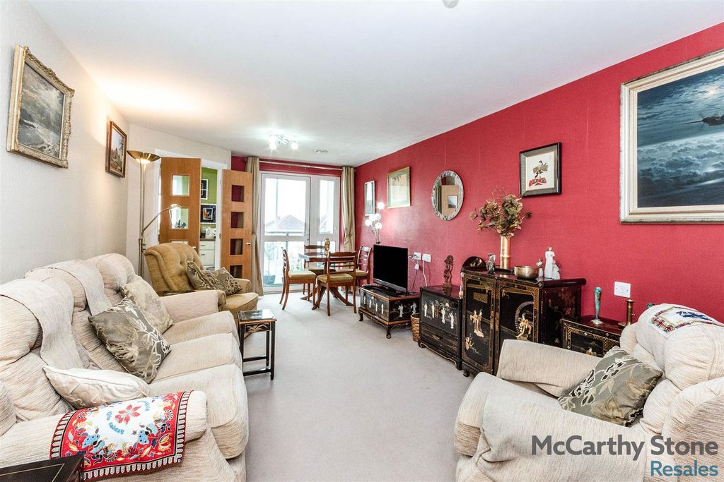 2 bed flat for saleWardington Court, Welford Road, Northampton NN2