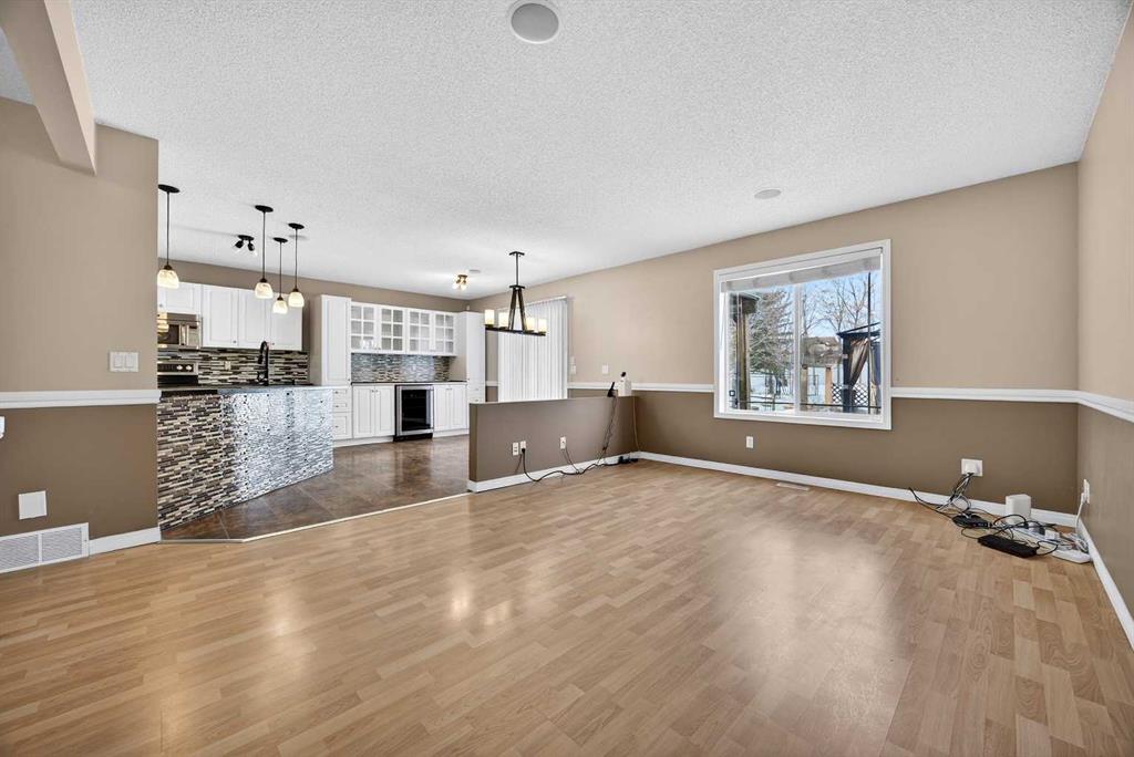 Additional image 5 of 378 Panamount Drive NW, Calgary, AB, T3K 5M1