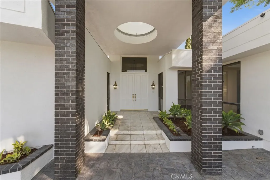 Additional image 27 of 3329 Dona Rosa Dr, Studio City, CA 91604