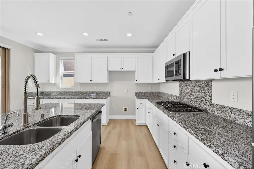 Additional image 15 of 24452 Paxton Ln, Lake Elsinore, CA 92532