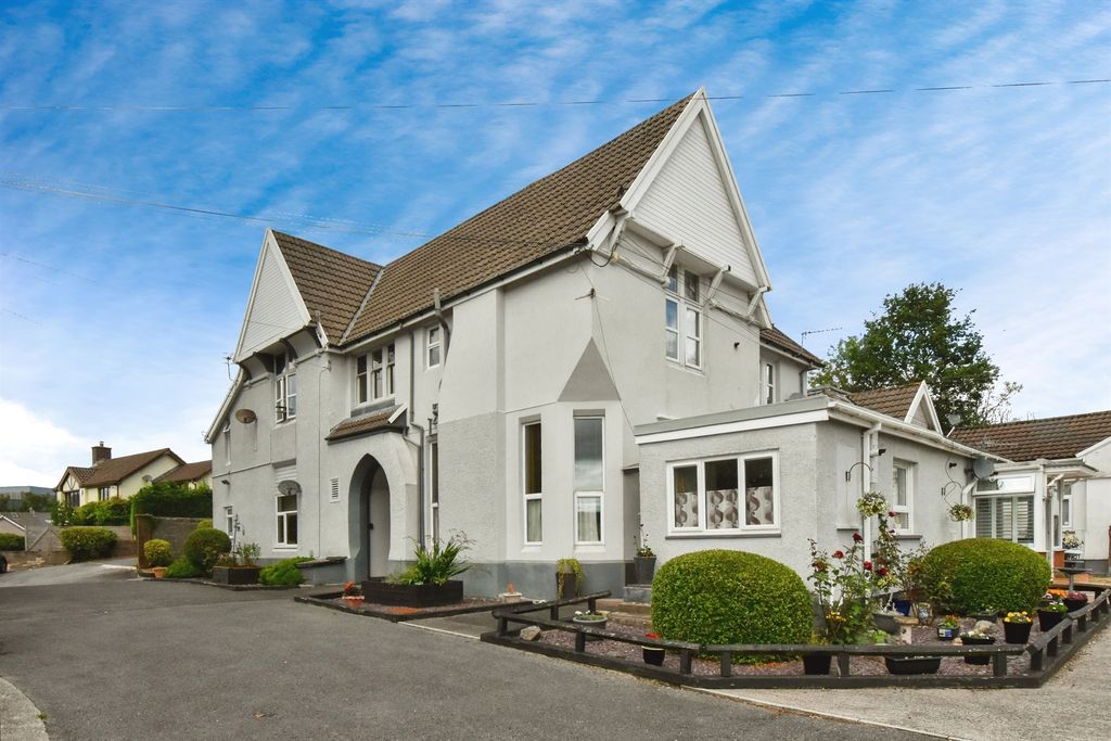 Additional image 6 of 1 bed flat for saleCwmbach Road, Aberdare CF44
