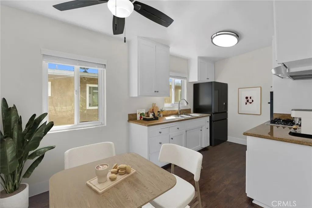 Additional image 27 of 271 16th Pl Unit D, Costa Mesa, CA 92627