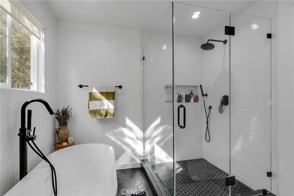 Additional image 16 of 23936 Nomar St, Woodland Hills, CA 91367