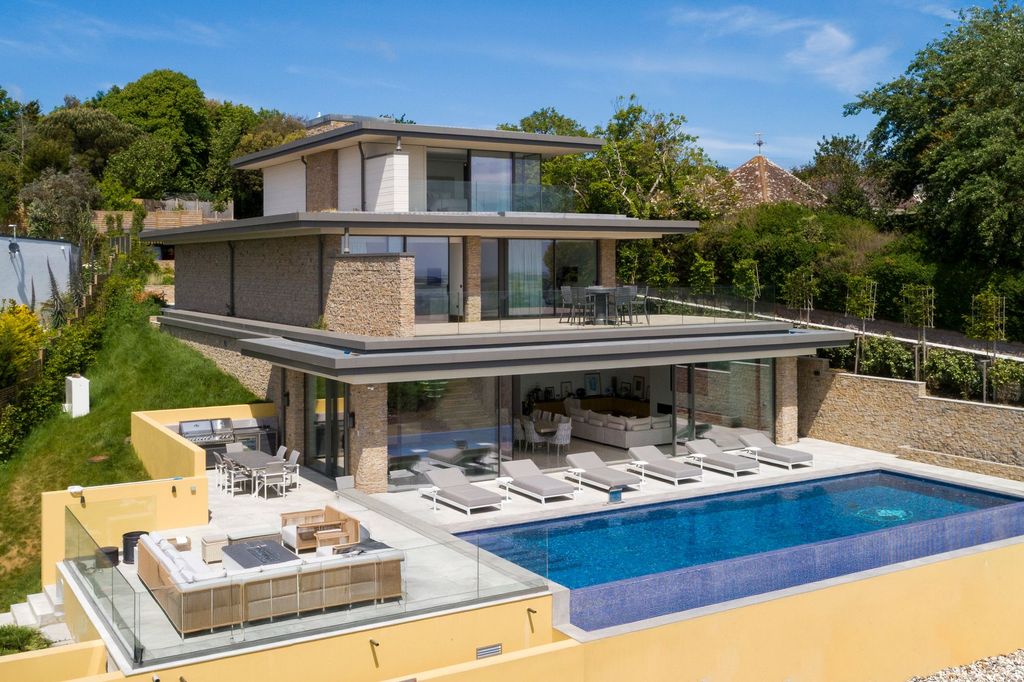 5 bed detached house for saleVilla Cambray, St Lawrence JE3