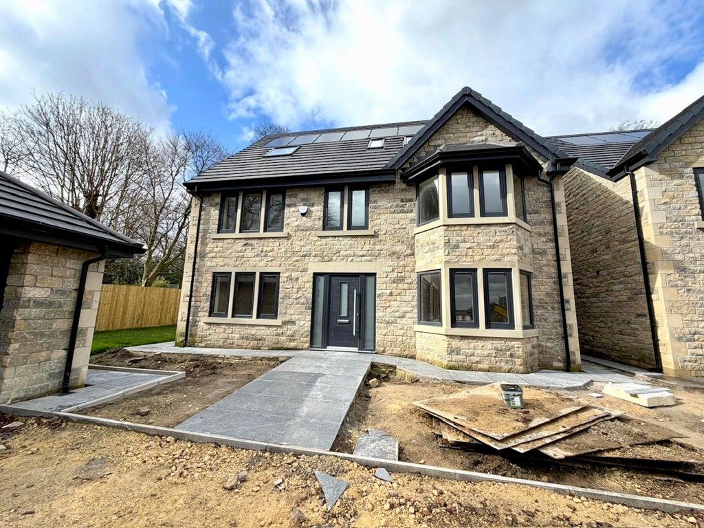6 bed detached house for saleManor Court, Horbury, Wakefield WF4