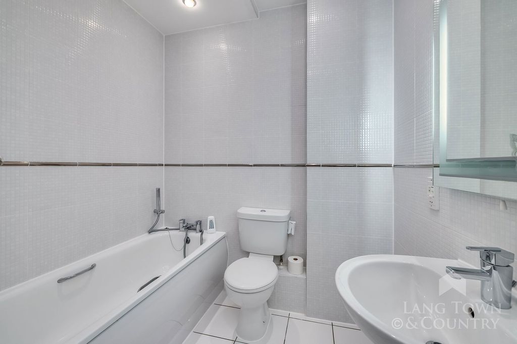 Additional image 12 of 2 bed flat for saleCliff Road, The Hoe, Plymouth PL1