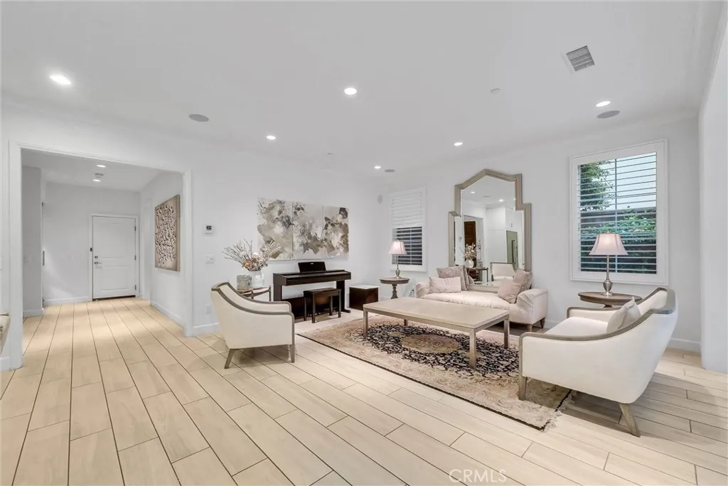 Additional image 59 of 56 Farmhand, Irvine, CA 92602