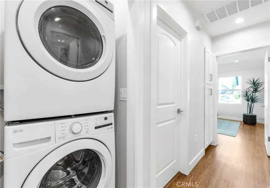 Additional image 23 of 406 Eton Dr, Burbank, CA 91504