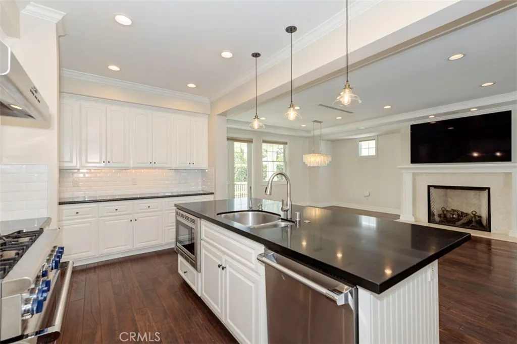 Additional image 11 of 320 Flower St, Costa Mesa, CA 92627