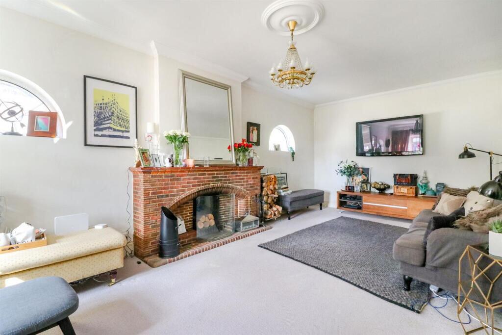 Additional image 4 of Georges Wood Road, Brookmans Park