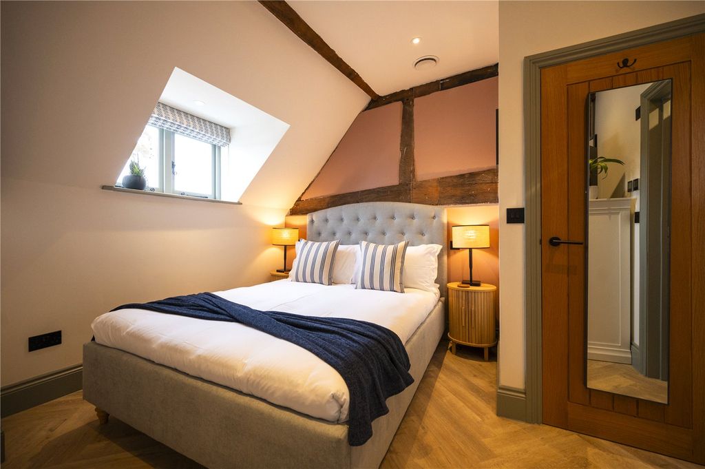 Additional image 18 of 2 bed flat for saleThameside, Henley-On-Thames, Oxfordshire RG9