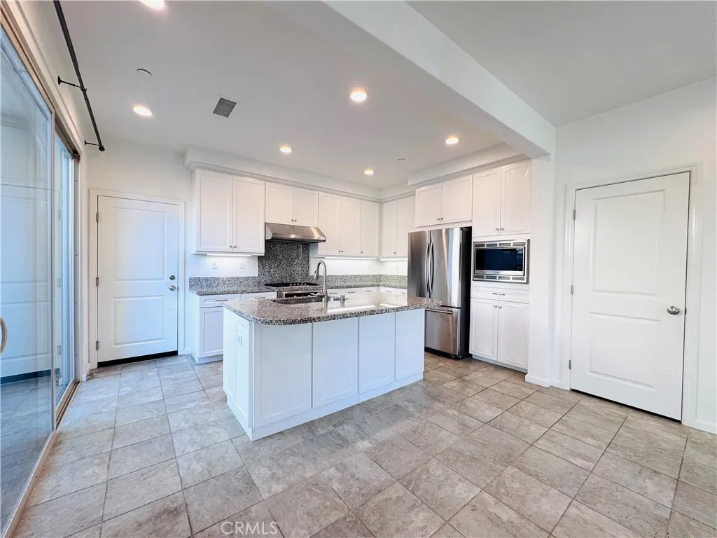 Additional image 41 of 50 Fairymoss, Irvine, CA 92620