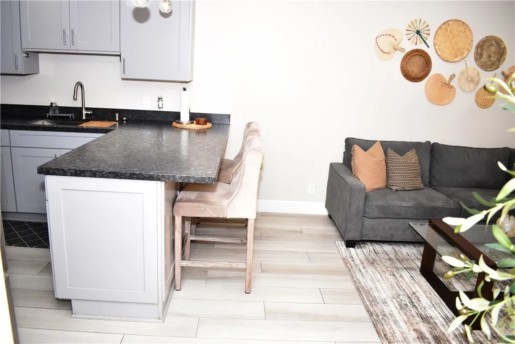 Additional image 32 of 6815 Remmet Ave Unit 213, Canoga Park, CA 91303