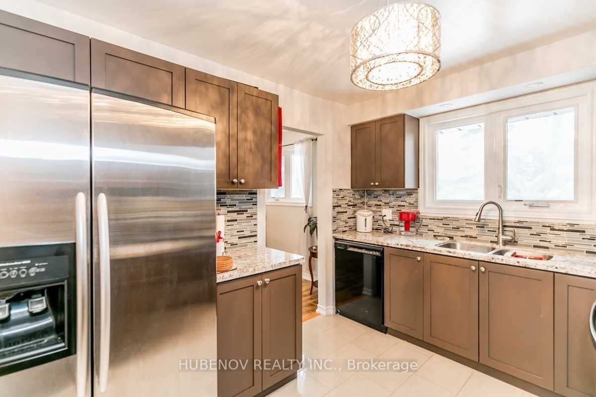 Additional image 4 of 49 Stately Way, Markham, ON, L3T 3Z9