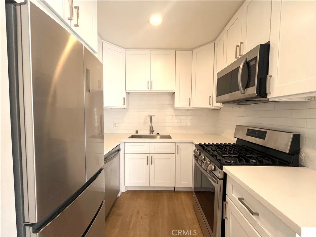 Additional image 17 of 8308 Clinton Avenue Unit 3, West Hollywood, CA 90048