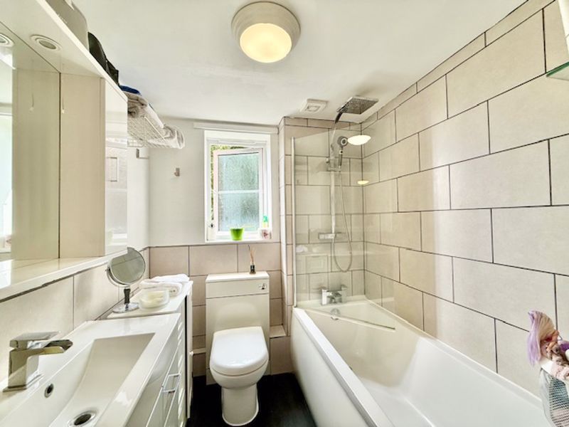 2 bed flat for saleKilburn End, Oakham LE15 photo 4