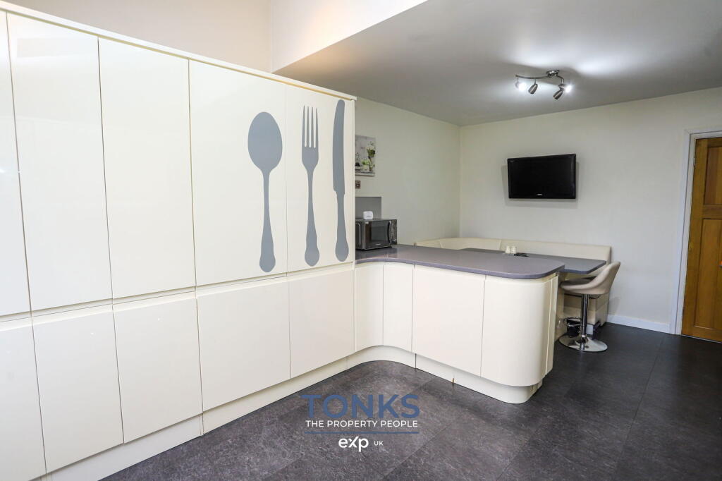 Additional image 13 of Carol Crescent, Halesowen, B63 3RP