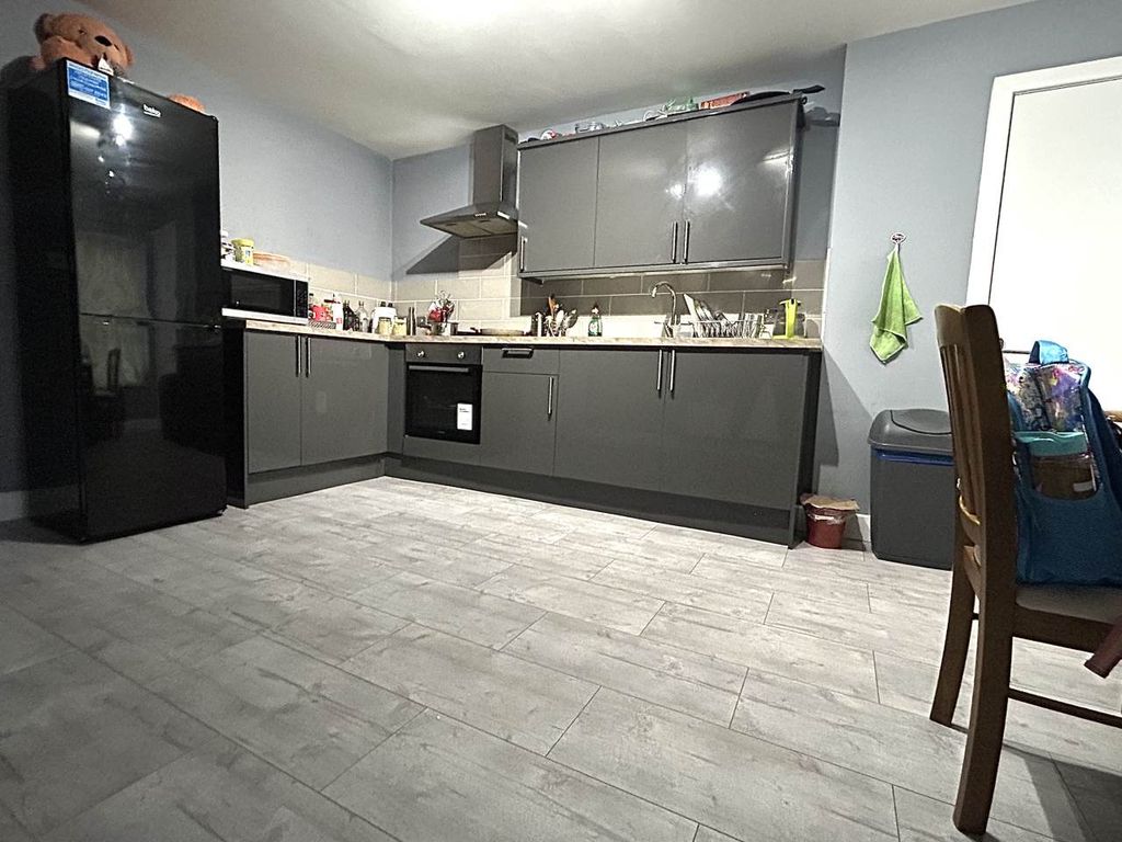Additional image 4 of 3 bed flat for saleFlat 2, The Grove, Ithon Road, Llandrindod Wells LD1