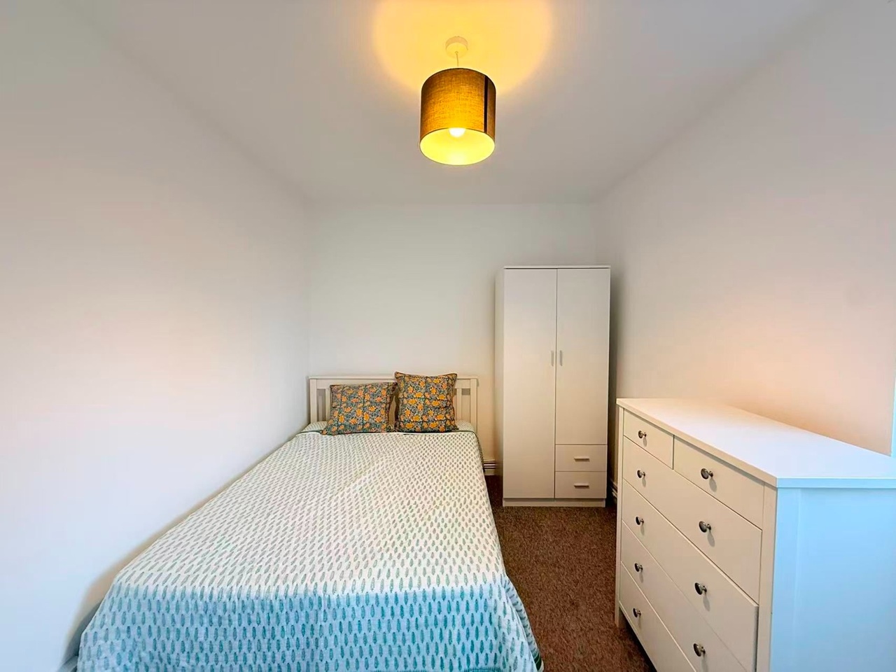 Additional image 14 of 4 Bed Flat, Mursell Estate, SW8, N1 7GU