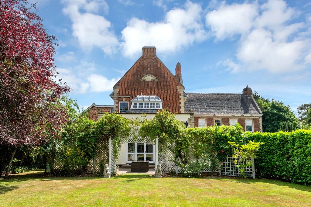 Additional image 18 of 5 bed detached house for saleChestnut Drive, Stretton Hall, Oadby, Leicester LE2