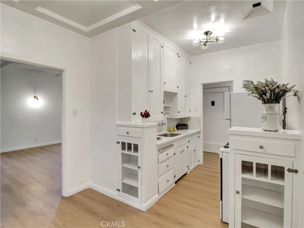 Additional image 12 of 9949 Young Drive Unit 204, Beverly Hills, CA 90212