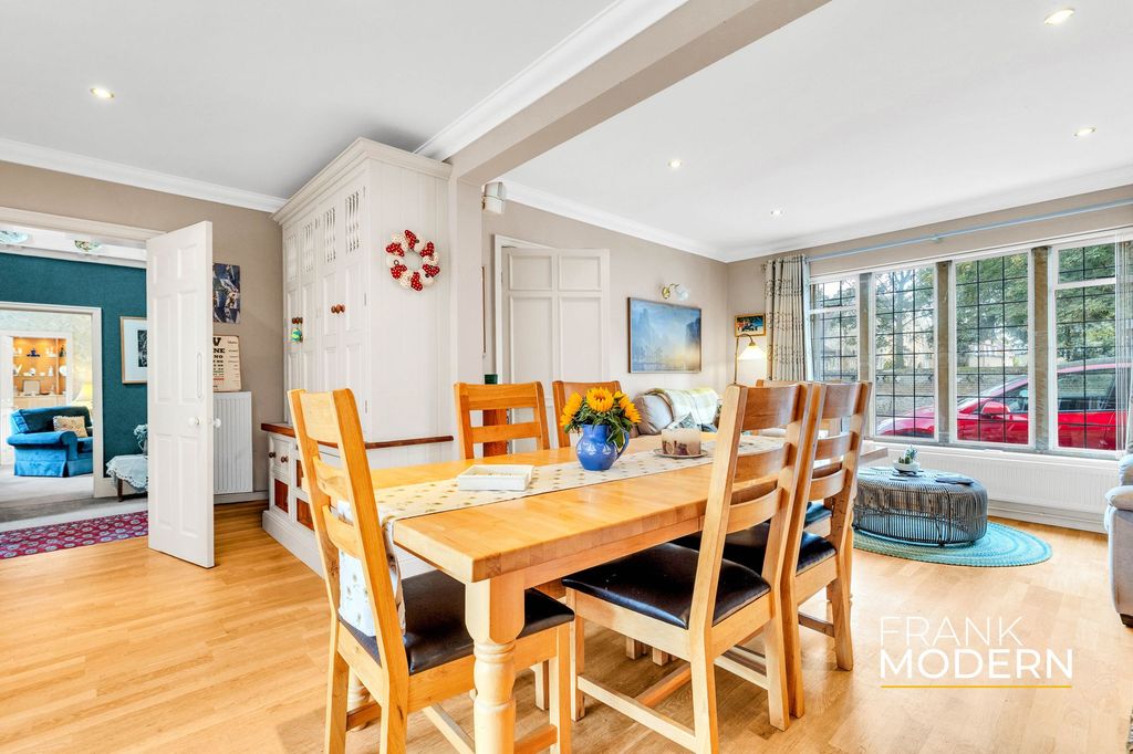 Additional image 19 of 5 bed semi-detached house for saleAbbey Place, Thorney PE6
