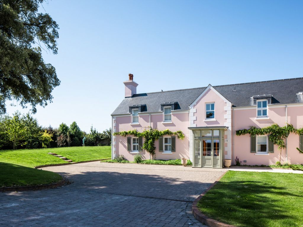 11 bed detached house for saleRue Dr Haut, Jersey JE3