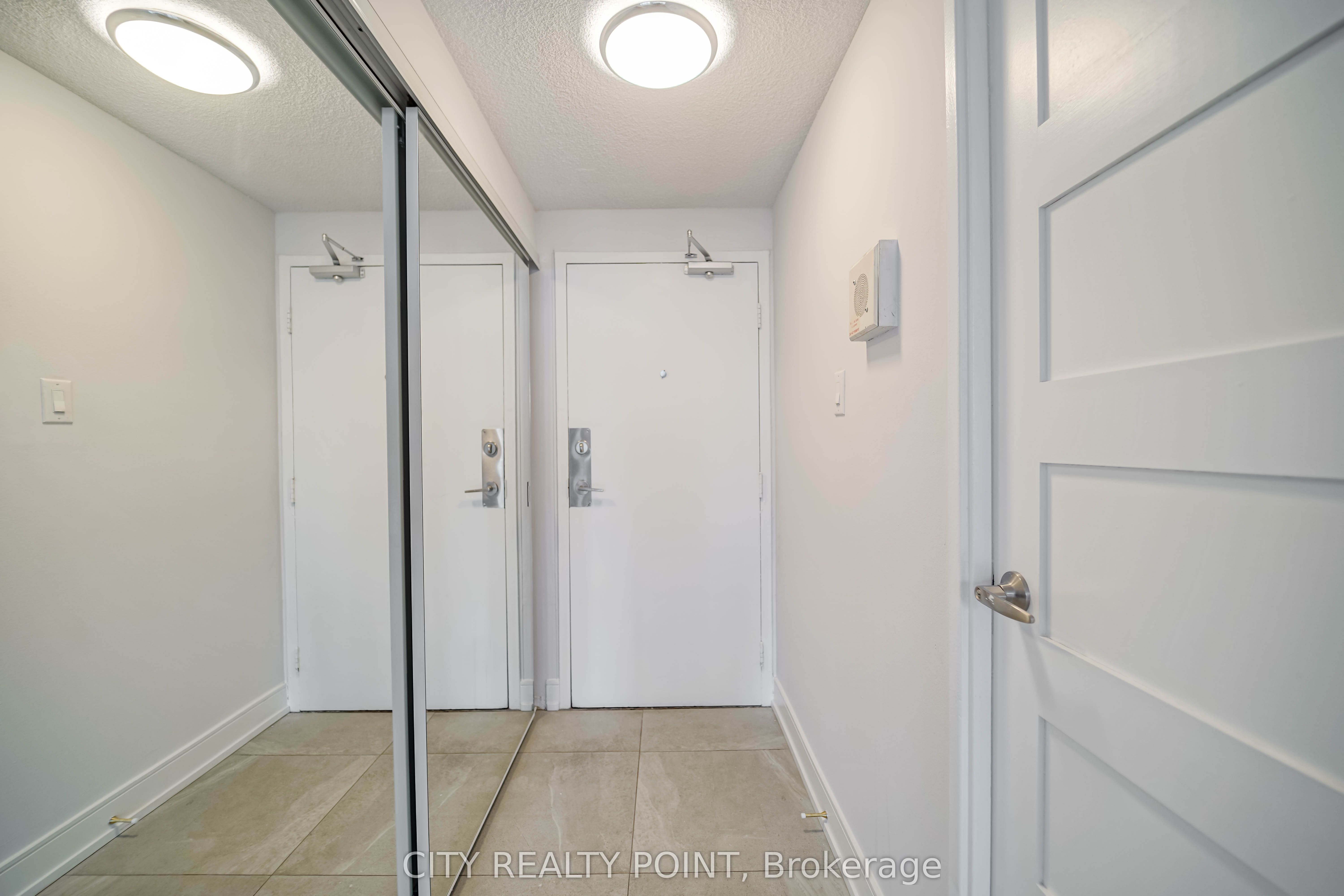 Additional image 2 of 1409-33 Isabella Street, Toronto, ON, M4Y 2P7